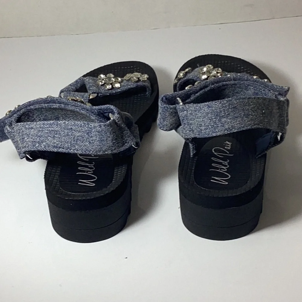 WILD PAIR Kudose Sporty Embellished Sandals